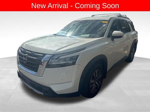 2023 Nissan Pathfinder SL 4WD
