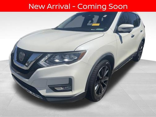Pearl White 2018 Nissan Rogue SL