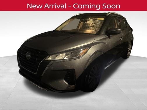 Gun Metallic 2021 Nissan Kicks SV