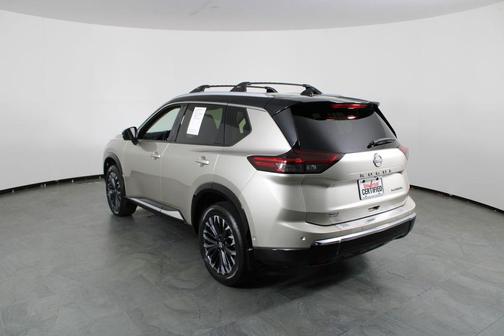 Champagne Silver Metallic/Super Black 2025 Nissan Rogue Platinum