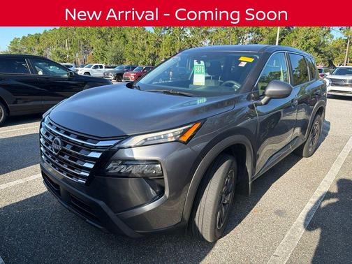 Gun Metallic 2025 Nissan Rogue SV