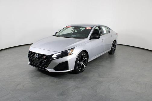 2023 Nissan Altima SR FWD