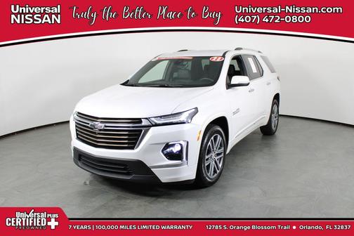 Iridescent Pearl Tricoat 2023 Chevrolet Traverse High Country