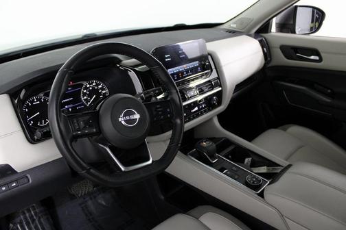 2022 Nissan Pathfinder SL 4WD