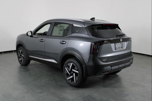 Gun Metallic 2026 Nissan Kicks SV