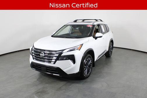 Everest White Pearl Tricoat 2026 Nissan Rogue Platinum