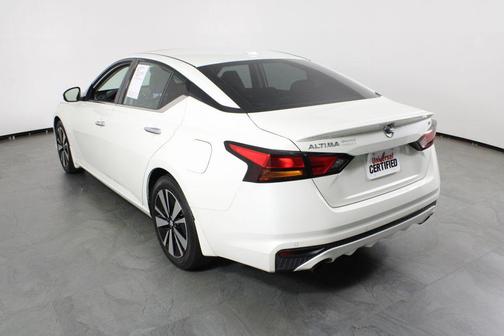 Pearl White Tricoat 2019 Nissan Altima 2.5 SL