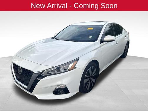 Pearl White Tricoat 2019 Nissan Altima 2.5 SL