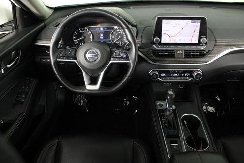 Pearl White Tricoat 2019 Nissan Altima 2.5 SL