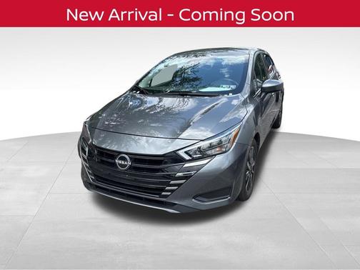 Gun Metallic 2025 Nissan Versa 1.6 SV