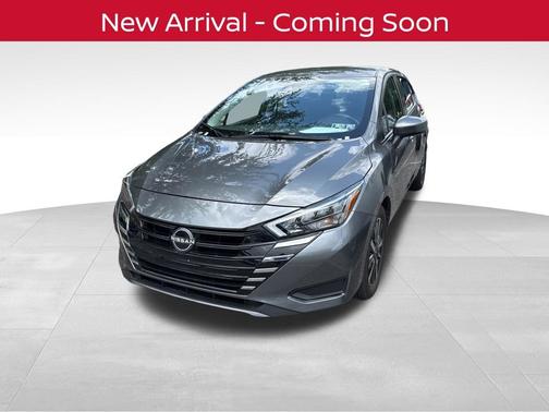 Gun Metallic 2025 Nissan Versa 1.6 SV