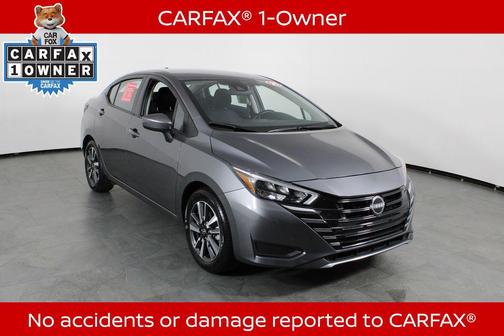 Gun Metallic 2025 Nissan Versa 1.6 SV