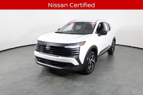 Aspen White Tricoat 2026 Nissan Kicks SV