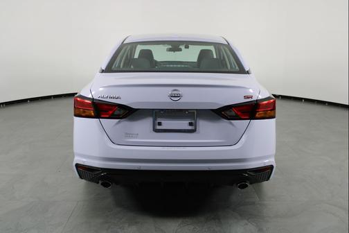 2025 Nissan Altima SR FWD