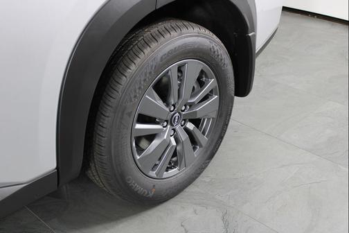 2025 Nissan Pathfinder SV FWD