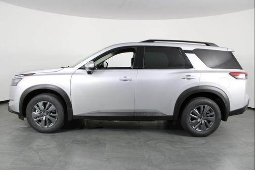 2025 Nissan Pathfinder SV FWD