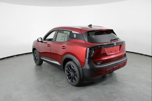 Scarlet Ember Tintcoat 2026 Nissan Kicks SR