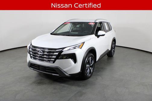 Everest White Pearl Tricoat 2026 Nissan Rogue SL
