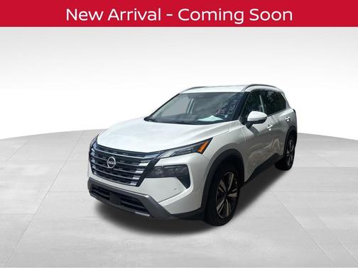 Everest White Pearl Tricoat 2026 Nissan Rogue SL