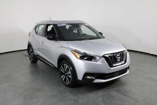2020 Nissan Kicks SR