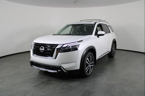 2025 Nissan Pathfinder Platinum FWD