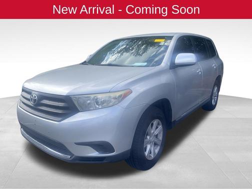Classic Silver Metallic 2012 Toyota Highlander SE
