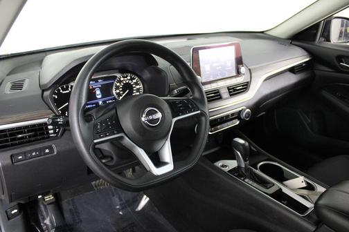 Garnet Pearl Metallic 2024 Nissan Altima 2.5 SV
