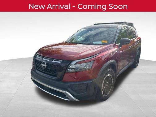 Scarlet Ember Tintcoat/Super Black 2024 Nissan Pathfinder Rock Creek 4WD
