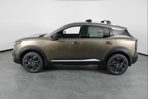 Canyon Bronze Metallic 2026 Nissan Kicks SR