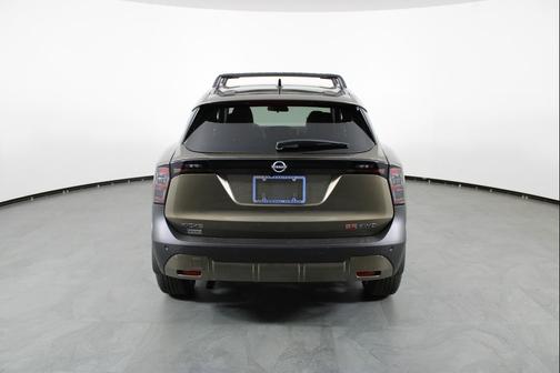 Canyon Bronze Metallic 2026 Nissan Kicks SR