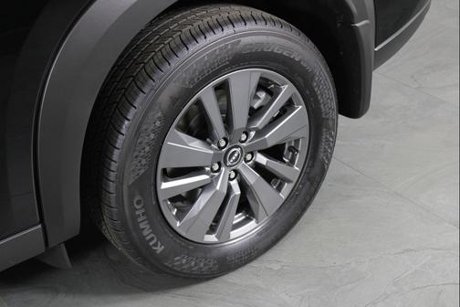 Super Black 2026 Nissan Pathfinder SV