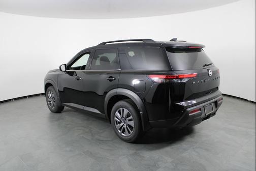 2025 Nissan Pathfinder SV FWD