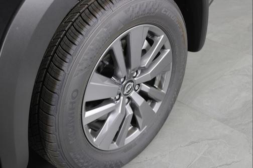 2025 Nissan Pathfinder SV FWD