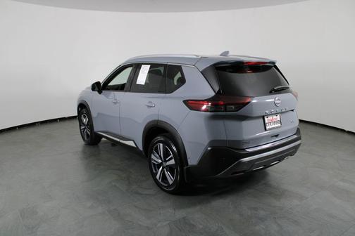 Boulder Gray Pearl 2022 Nissan Rogue SL
