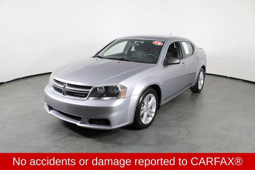 Billet Silver Metallic Clearcoat 2014 Dodge Avenger SE