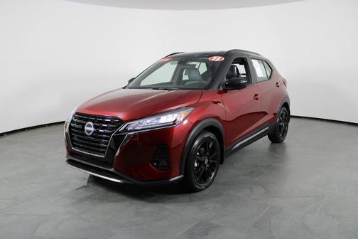 2023 Nissan Kicks SR