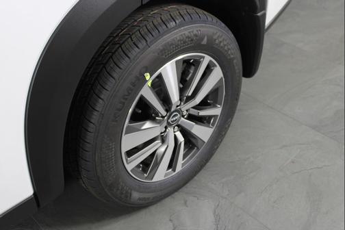 2025 Nissan Pathfinder SL FWD