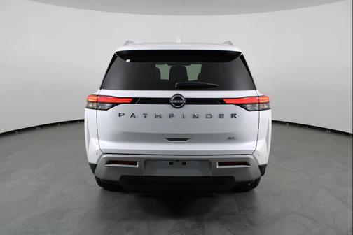 2025 Nissan Pathfinder SL FWD