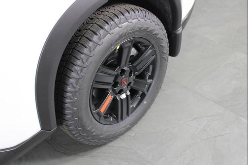 Everest White Pearl Tricoat 2026 Nissan Rogue Rock Creek