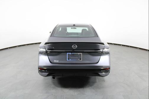 Gun Metallic 2027 Nissan Sentra SR