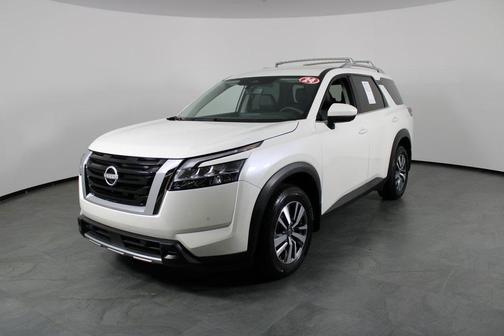 2024 Nissan Pathfinder SL FWD