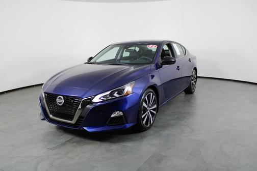 2022 Nissan Altima SR FWD