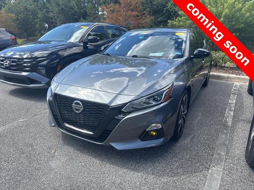 2021 Nissan Altima SR FWD