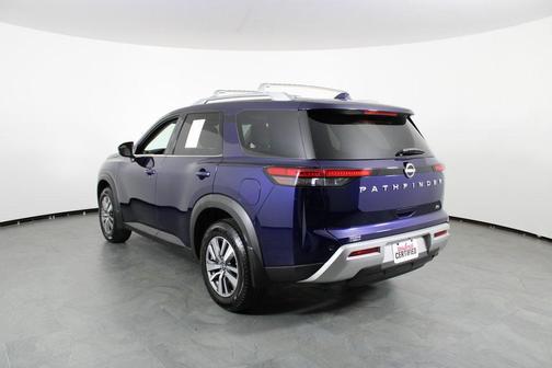 2022 Nissan Pathfinder SL 2WD