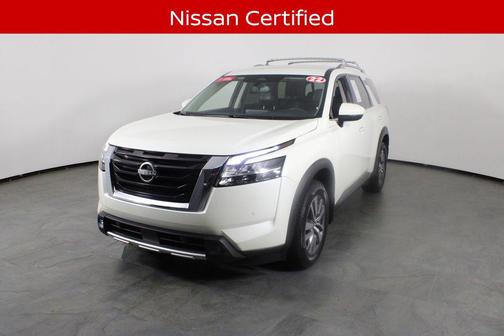 Pearl White Tricoat 2022 Nissan Pathfinder SL 2WD