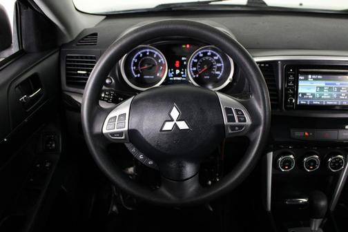 2017 Mitsubishi Lancer ES