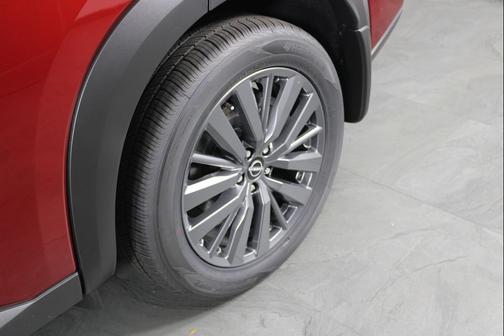 2025 Nissan Pathfinder SL FWD