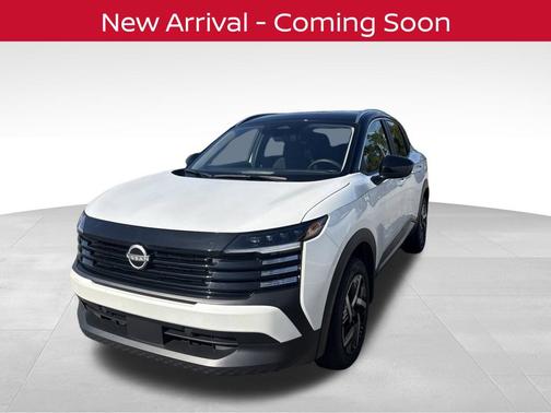 Aspen White Tricoat/Super Black 2026 Nissan Kicks SV