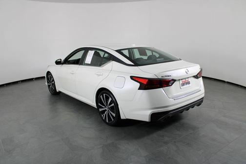 2022 Nissan Altima SR FWD