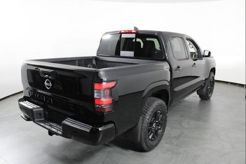 Super Black 2026 Nissan Frontier SV